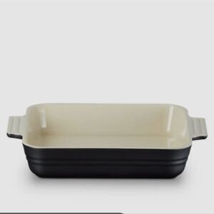 Le Creuset 18cm Rectangular Dish- Black Onyx